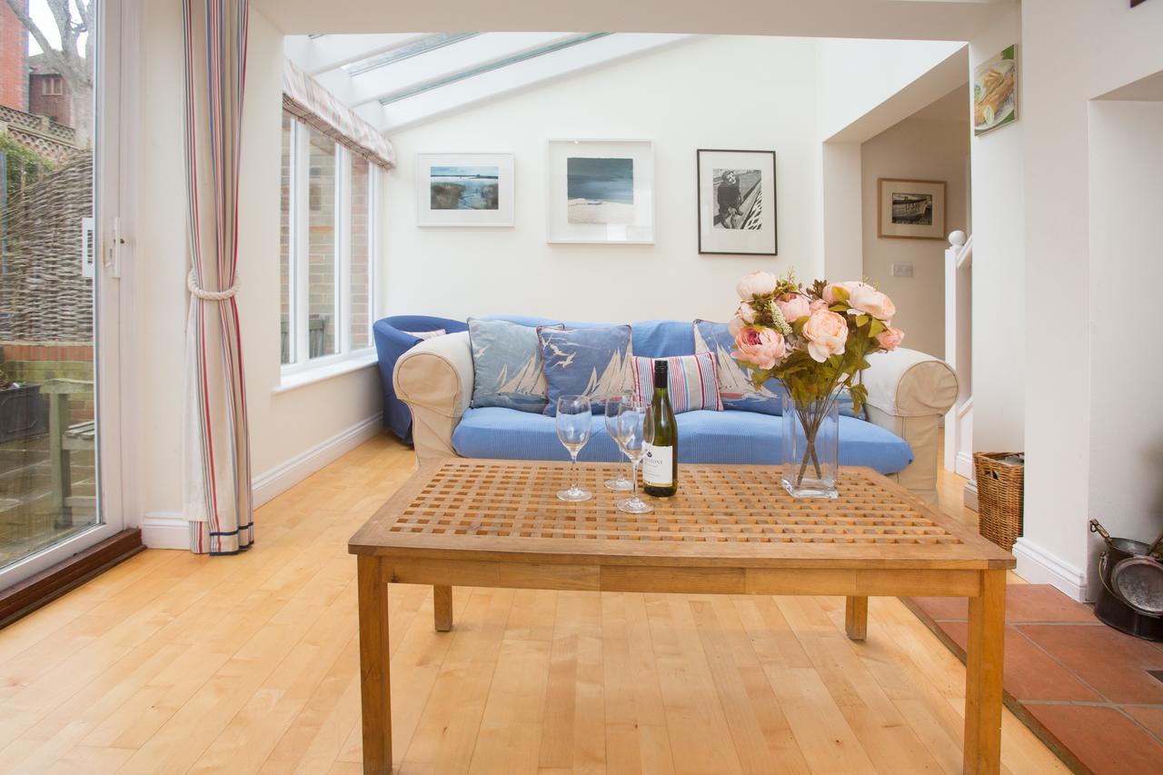 67 Pebble Cottage オールドバラ エクステリア 写真